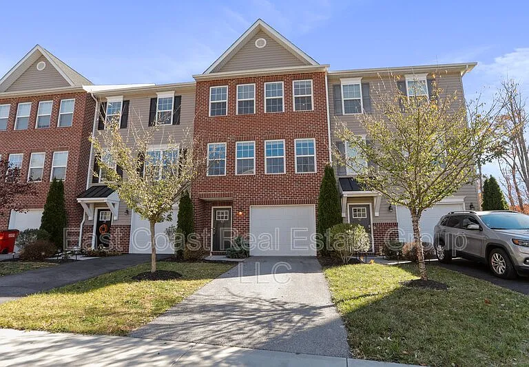 43 Savage Ct — Photo 1