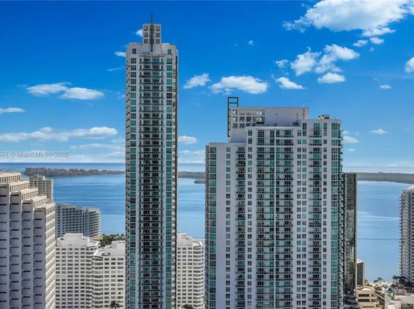 45 SW 9th St APT 3702, Miami, FL 33130