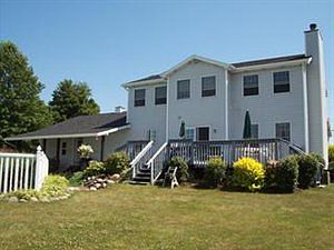 5th image of 115 Bliss St