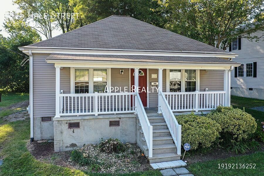1st image of 915 Hale St