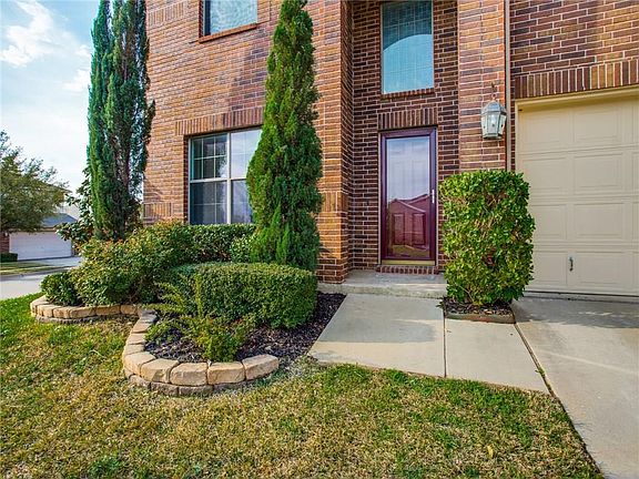 3rd image of 8148 Plateau Dr