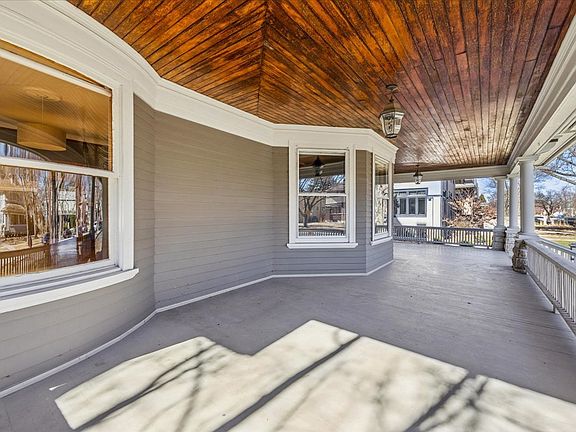 3rd image of 601 N Kenilworth Ave