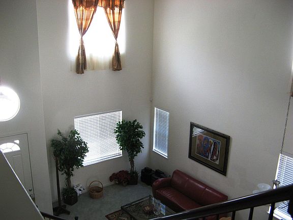 2nd image of 31 Foxglove Ct
