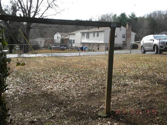 5th image of 1002 Rosemary Ave SE