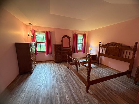 5th image of 906 Prospect Ave