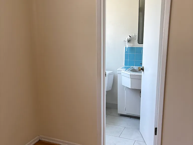 1475 S Bedford St #4 — Photo 10