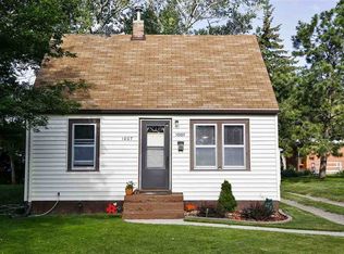1007 16th St NW, Minot, ND 58703