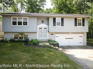 4762 W Farnhurst Rd, South Euclid, OH 44121