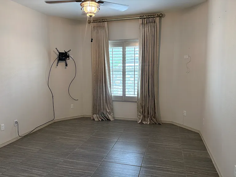 13195 Wellington Dr — Photo 17