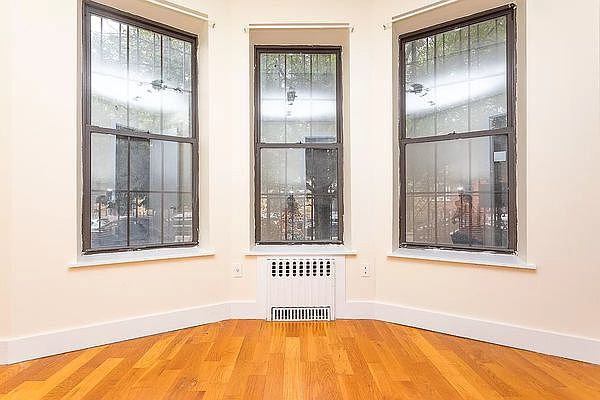 1st image of 1058 Bergen St #3FR