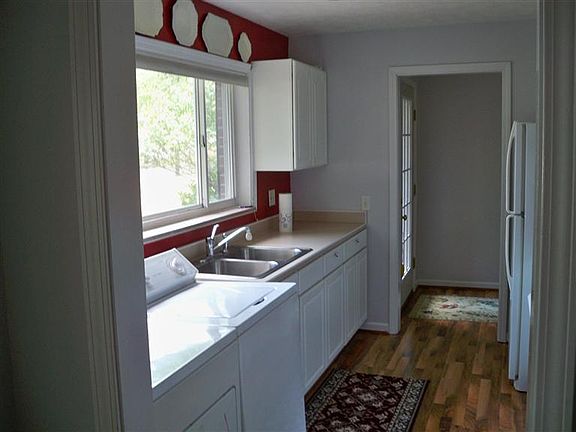 4th image of 312 Marchester Dr