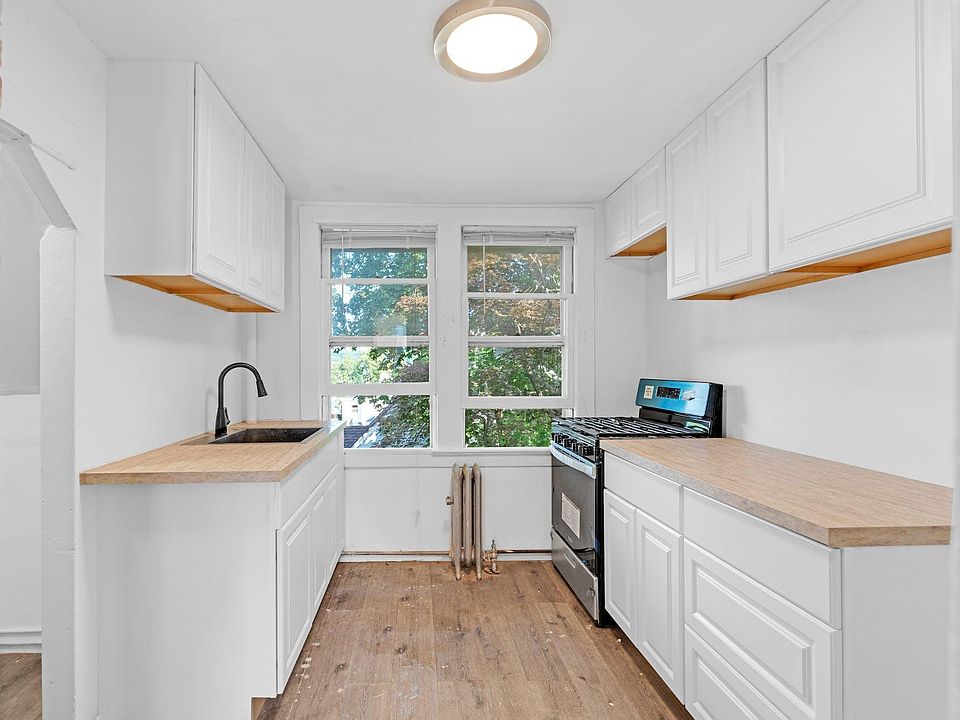 1st image of 11 Marmon Ter Floor 2