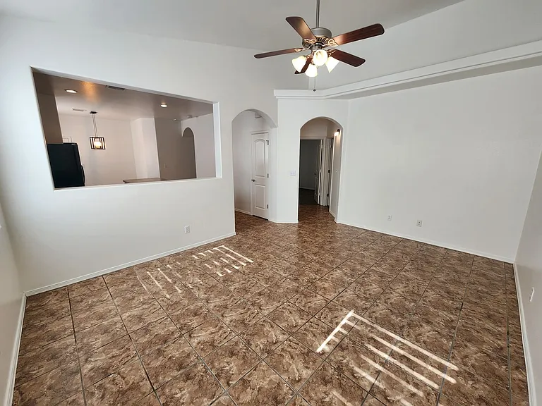 4942 Sherwood Rd — Photo 5