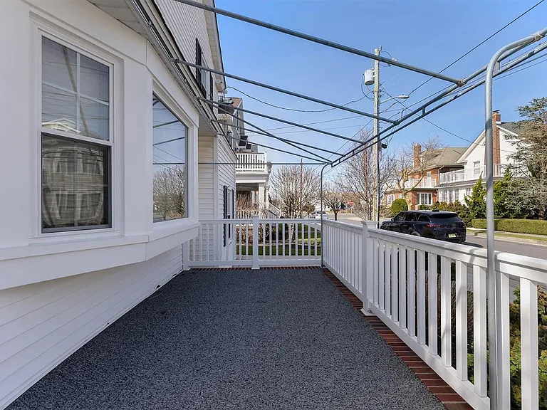 4 S Brunswick Ave — Photo 3