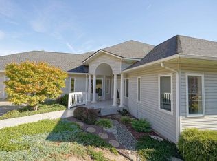 640 SW Edge Knoll Dr, Pullman, WA 99163