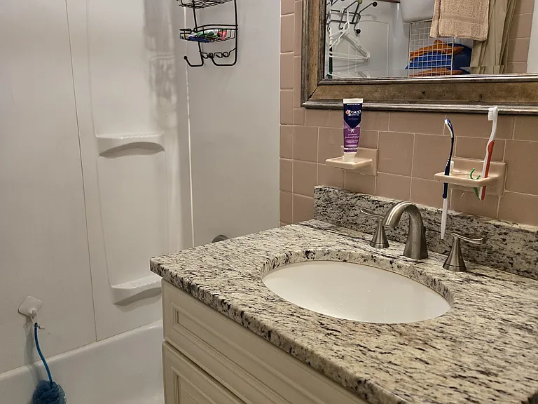 2 Old Colony Ln #8 — Photo 8