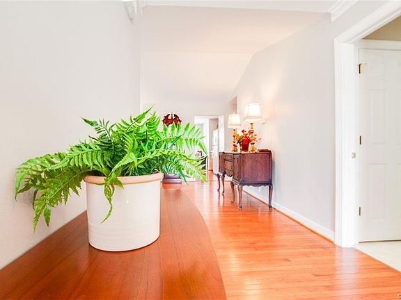 5th image of 10975 Elmont Woods Dr