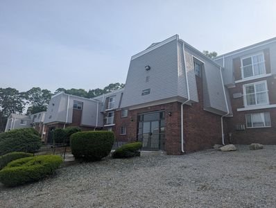 300 Smithfield Rd APT 2, North Providence, RI, 02904