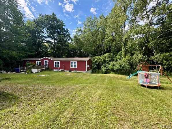 1019 County Route 12, Pennellville, NY 13132