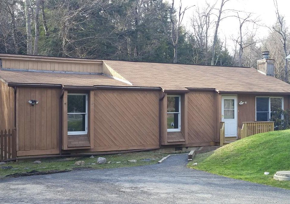 1st image of 652 Cayuga Dr