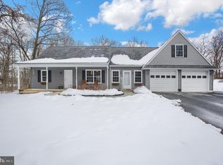 56 Newville Rd, Elizabethtown, PA 17022