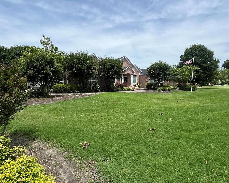 2nd image of 3600 Playground Rd