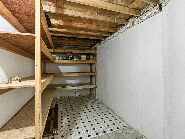 73 Jessica Gdns — Photo 44