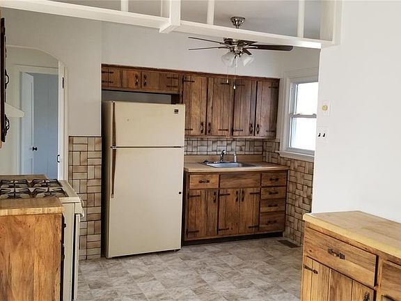 5th image of 10749 Saint Xavier Ln