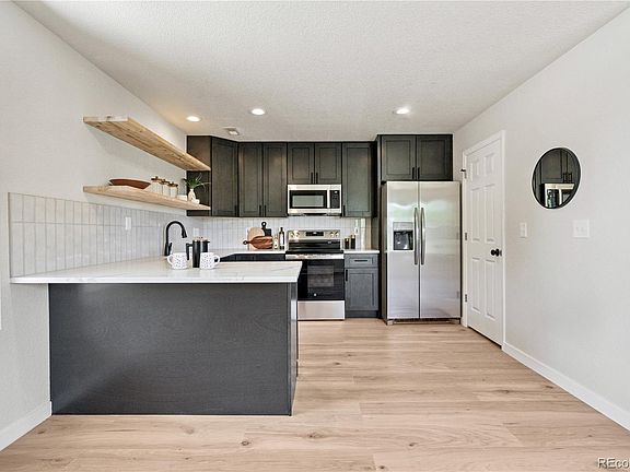 5th image of 7810 S Kittredge Circle