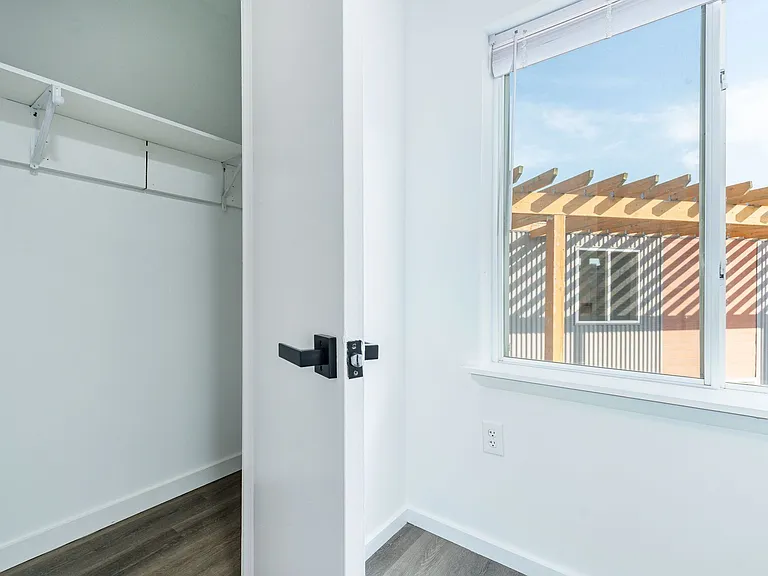 3003 Glenwood — Photo 18