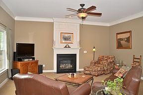 5th image of 6998 Saratoga Ct