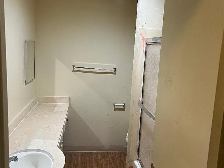 1451 W 105th St #2 — Photo 5