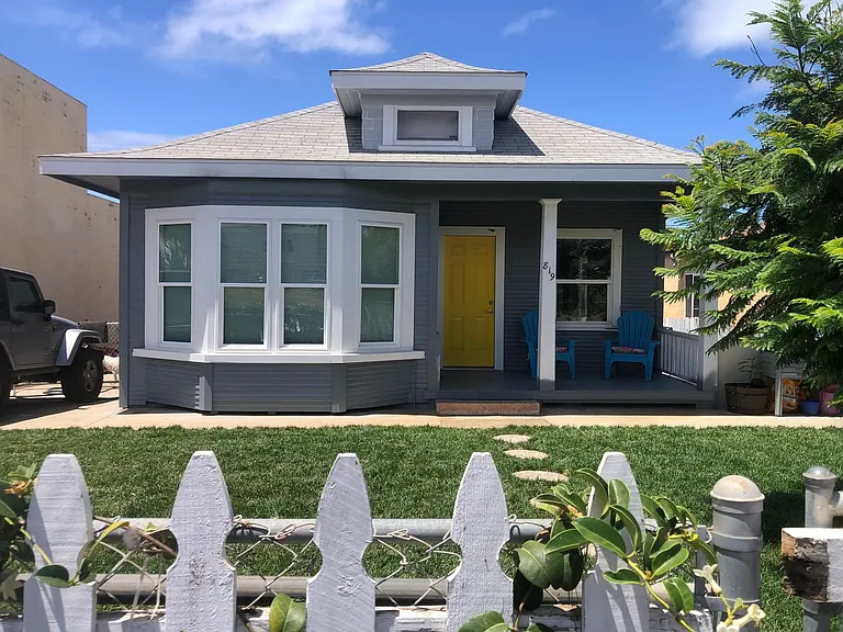 819 S Tremont St — Photo 1
