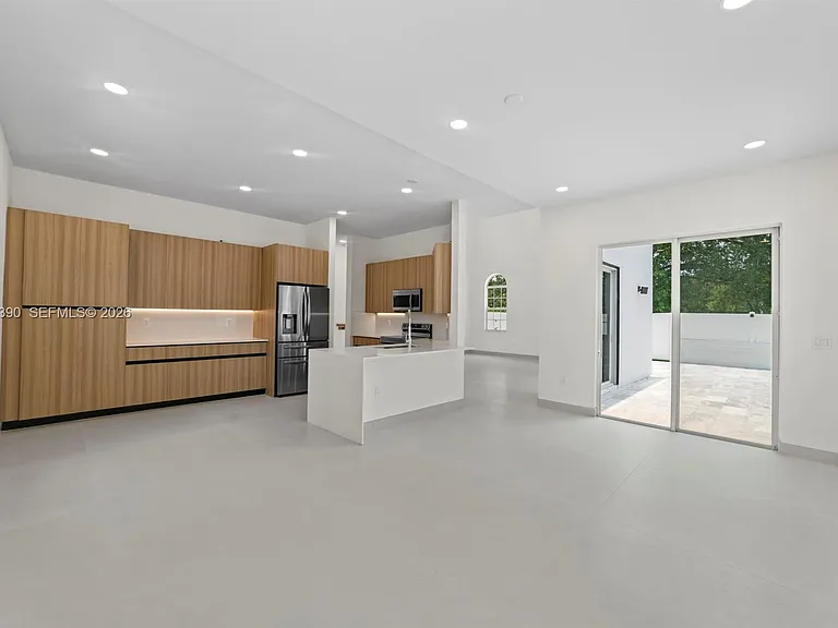 3040 SW 44th Ct — Photo 15