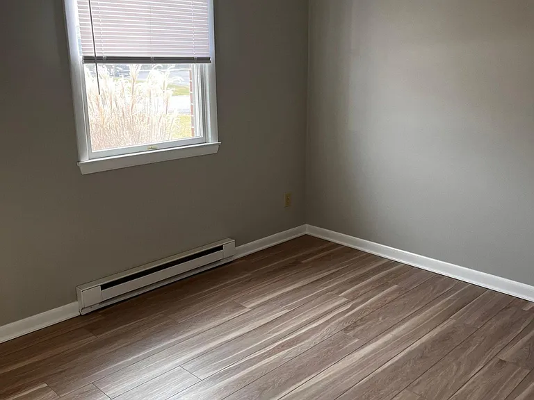new mini blind included
