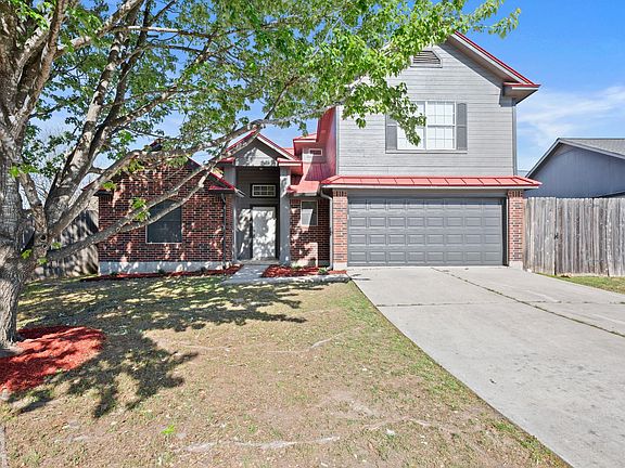 3rd image of 310 Bailey Loop