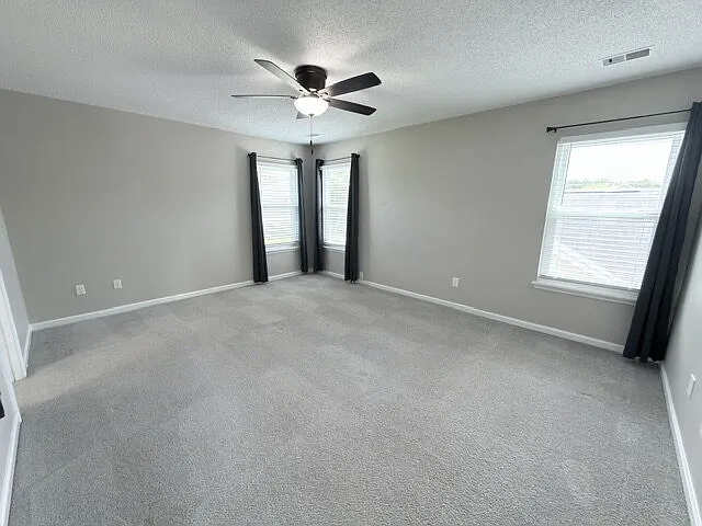 8 Melrose Ct — Photo 40