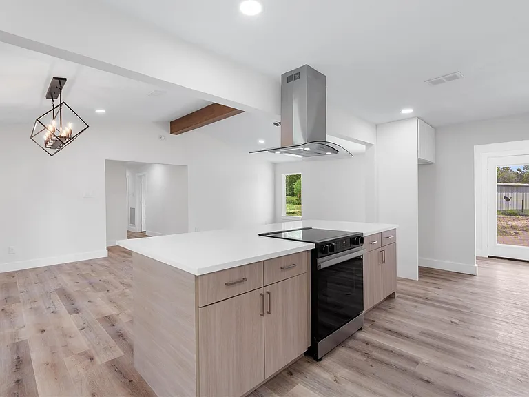 12019 Beth Ln — Photo 5