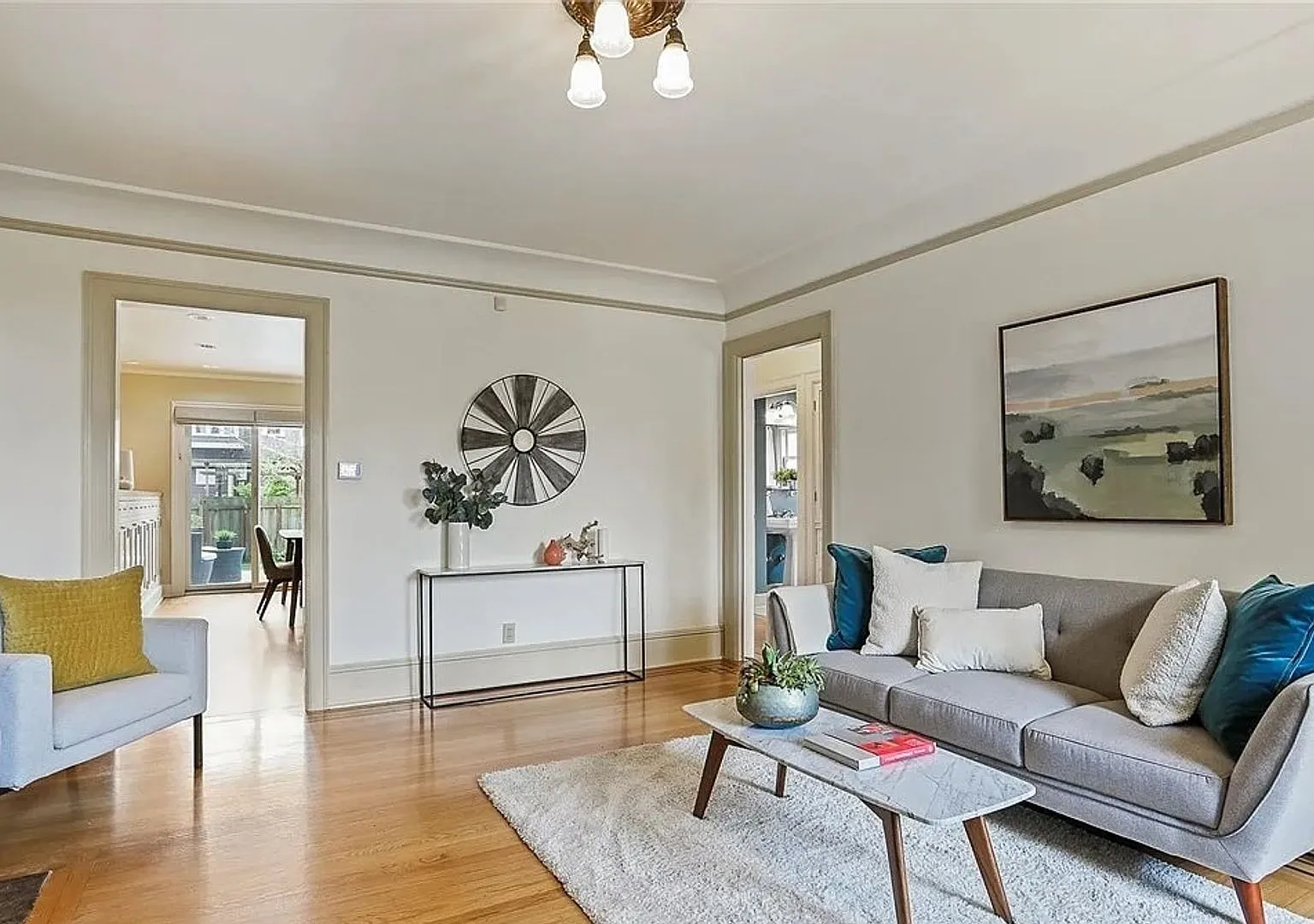 Quintessential Greenlake 4 Bed 3 Bath Home — Photo 4