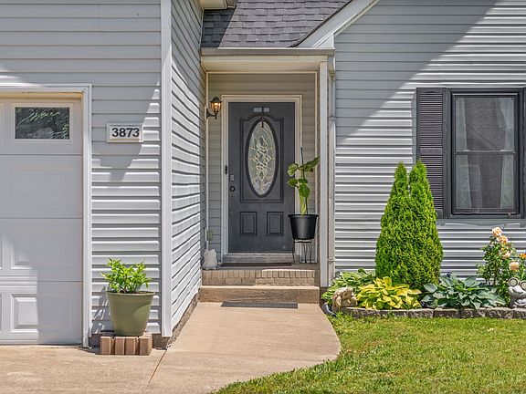 5th image of 3873 Mackenzie Dr