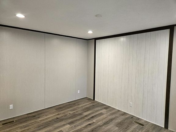 3rd image of 4201 Clark Ln #21