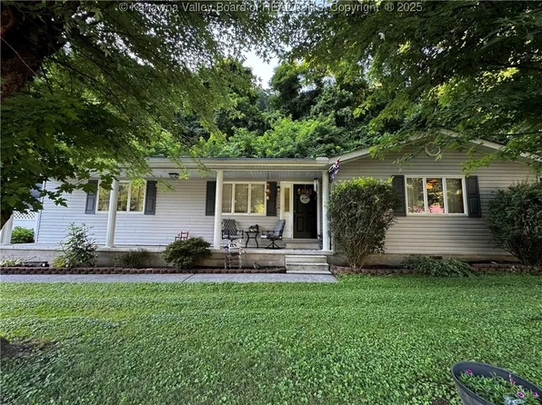 5057 Huff Creek Hwy, Davin, WV 25617