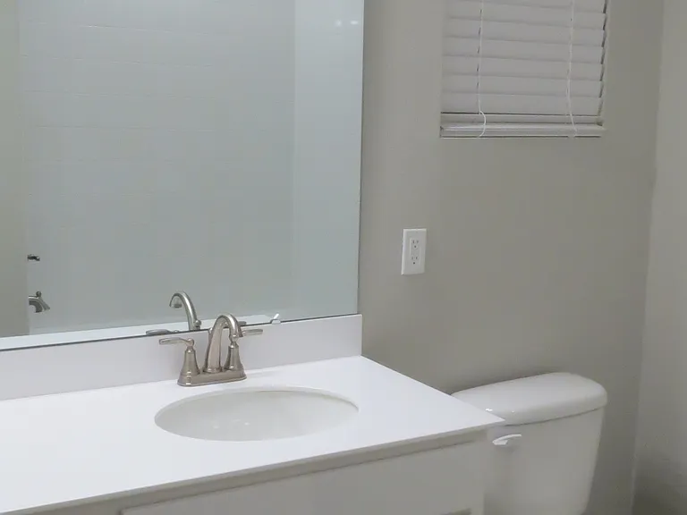 932 Blue Creek Dr — Photo 20