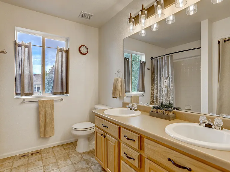 1656 Fossil Creek Pkwy — Photo 25