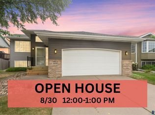 4909 S Emma Ln, Sioux Falls, SD 57106