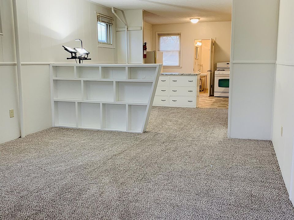 1st image of 300 W Seymour Ave #1