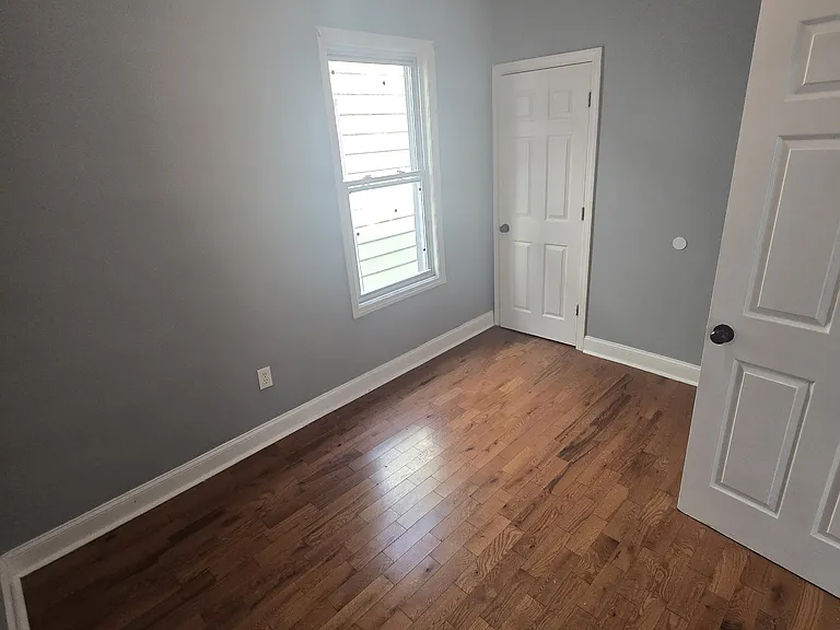 18 N 19th St #2 — photo 7 of 9