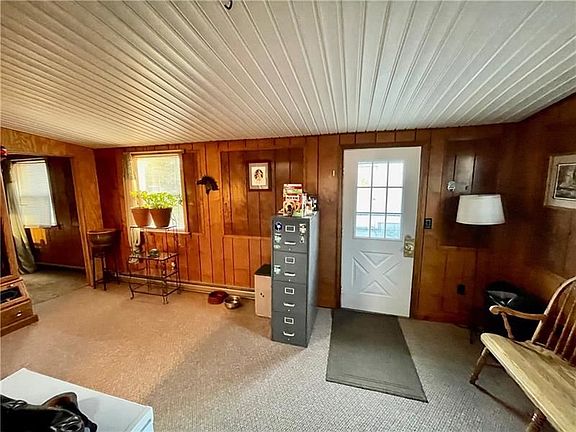 5th image of 1102 Arlington Dr
