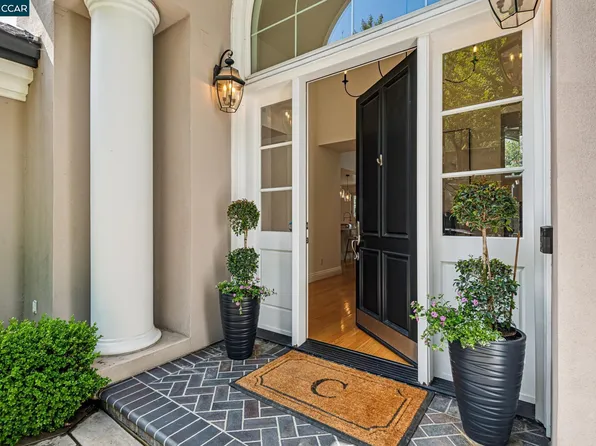 612 Sugarloaf Ct, Walnut Creek, CA 94596