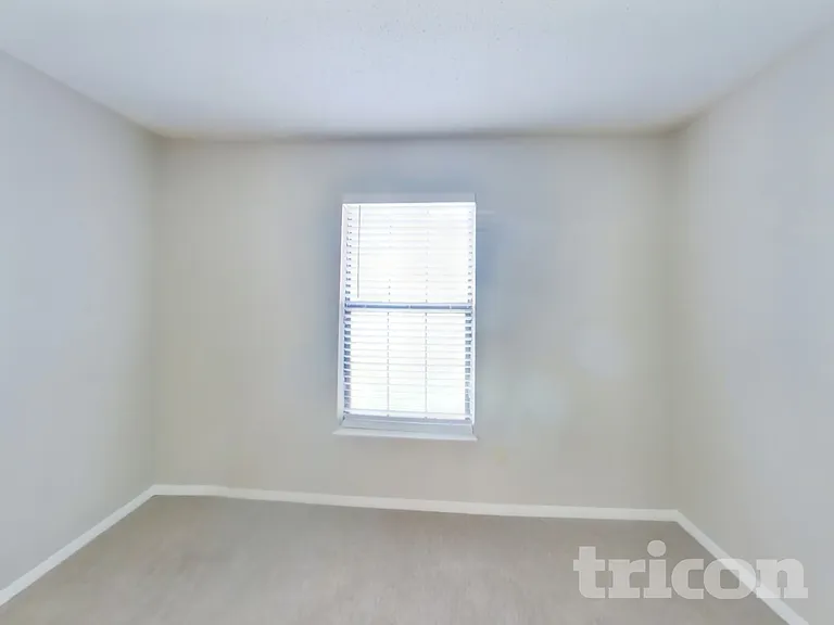 4739 Harpers Ferry Ln — Photo 11